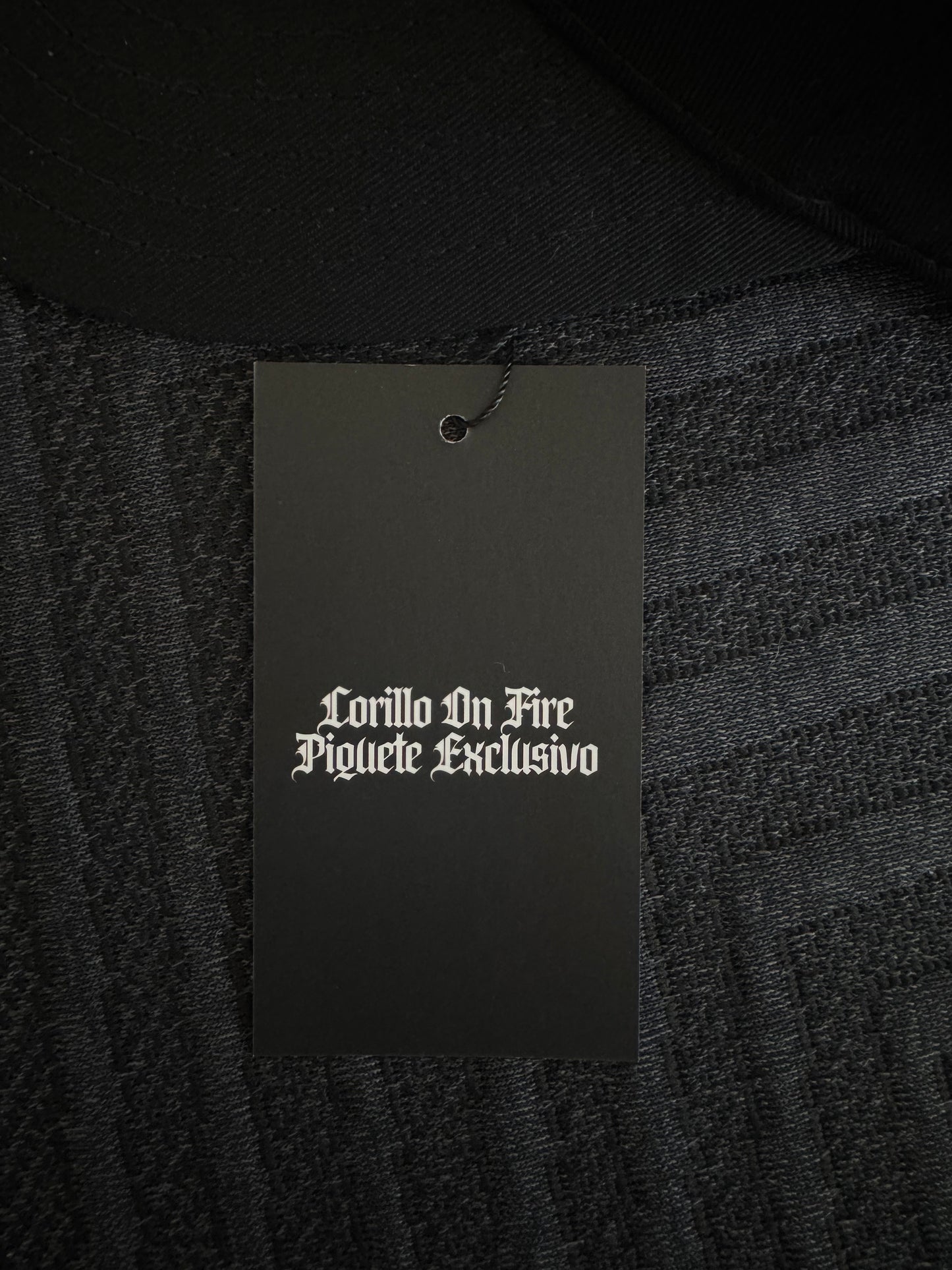 "Corillo on Fire" caps black